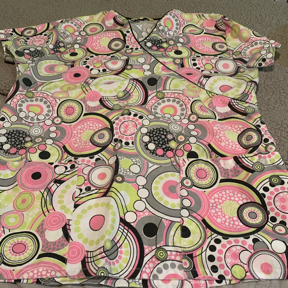 Scrub top